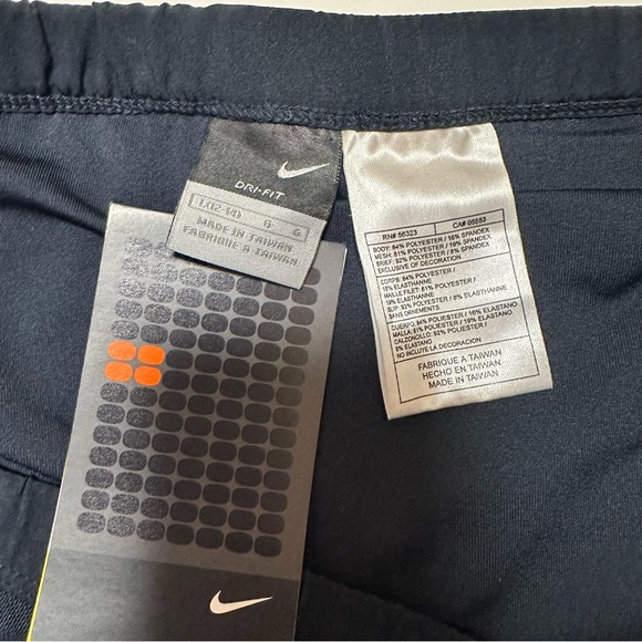 Nike NWT Vintage Tennis Skirt Dri-Fit Navy With Pink Swoosh SZ L - Picture 5 of 9